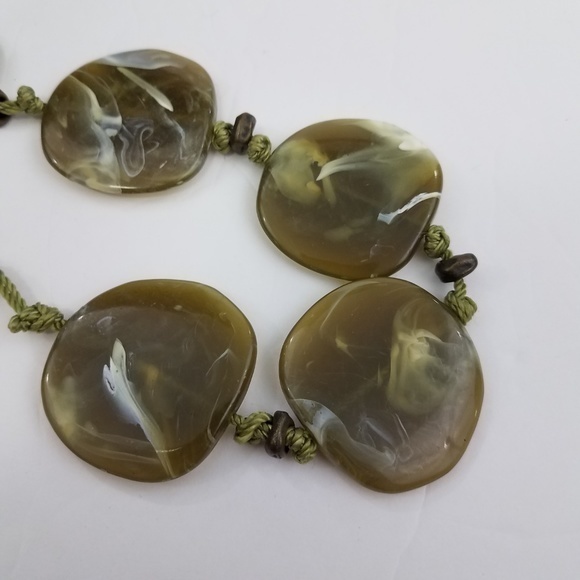 Green Swirl Beaded Statement Stone Look White Boho - Picture 2 of 6